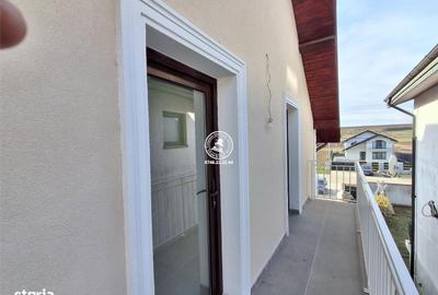 Casă cu 4 camere cu Teren 500 Mp în Lețcani - 1