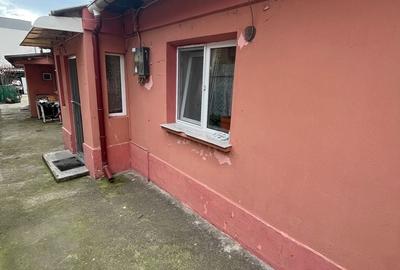 Casă individuală cu 3 camere cu Canalizare în Coiciu