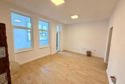 Spațiu comercial, de 31 mp, în Ultracentral - 1