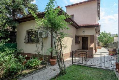 Vila 2 corpuri Domenii- Expozitiei Vila 2 corpuri Domenii- Expozitiei - 16