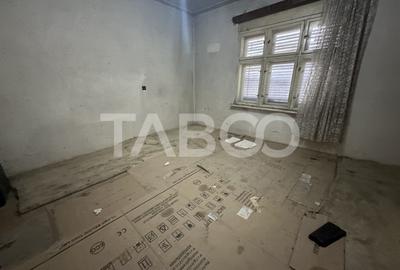 Casa de vanzare 4 camere 125 mpu teren liber 923 mp anexa Comuna Lisa - 7