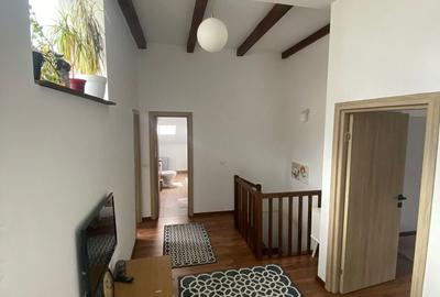 Casă cu 4 camere cu Teren 200 Mp în Central - 13