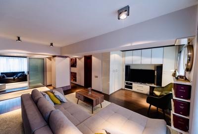 Apartament cu 3 camere, mobilat în Central