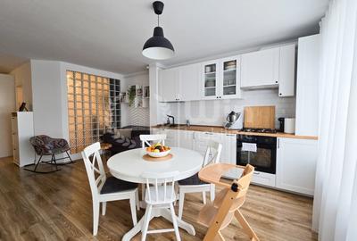 Apartament 3 camere | Bloc nou | Etaj 2 | Parcare | Piata 1 Mai - 2