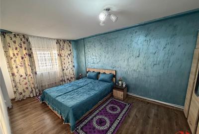 Apartament cu 3 camere decomandat, mobilat în Central