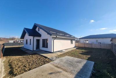 Casă cu 3 camere în Lunca Cetățuii - 2