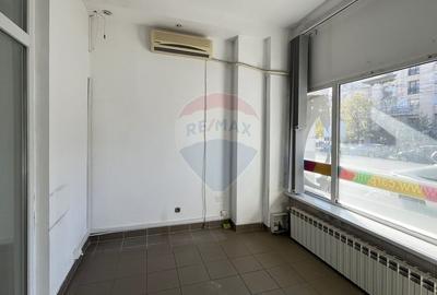 INCHIRIERE SPATIU COMERCIAL 100 mp-vitrina, vad exceptional - Unirii - 9