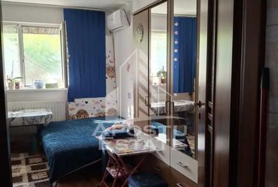 Garsonieră semidecomandată, mobilată în Buziașului