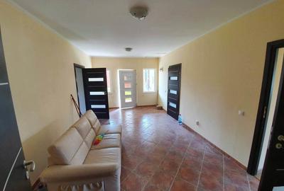 Casă cu 3 camere în Borlești - 9