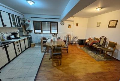 Apartament cu 3 camere, mobilat în Prelungirea Ghencea