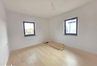 Casă cu 4 camere cu Canalizare în Central - 9