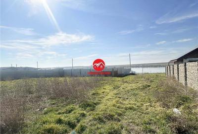 Teren de 500 mp, în Corbu