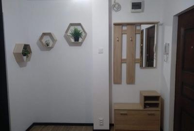 Apartament cu 2 camere decomandat în C5 - 1
