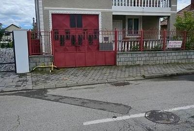 Casă cu 4 camere cu Teren 791 Mp în Bărăbanț - 2