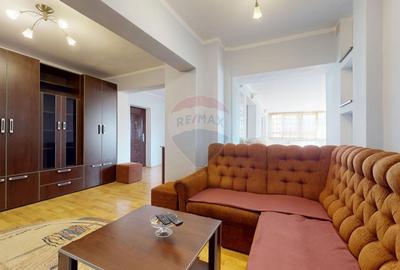 Apartament cu 3 camere decomandat, mobilat în Florilor