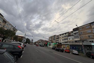Spatiu comercial vizibil ~ 100 mp cu dublu acces - 9 Mai Spatiu comercial vizibil ~ 100 mp cu dublu acces - 9 Mai - 8