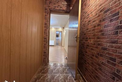Apartament cu 4 camere decomandat în Micro 5 - 3
