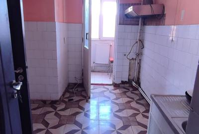 Apartament cu 3 camere decomandat în Micro 38 - 2