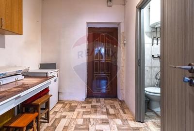 Garsonieră decomandată, mobilată în Tractorul - 10