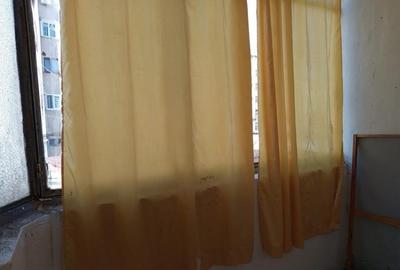 Apartament o camera in Deva, zona Al. Crisului et.3 - 6