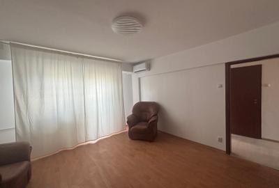 Apartament cu 3 camere decomandat în Văcăresti - 2