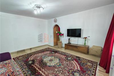 Apartament cu 3 camere semidecomandat, mobilat în Dorobanți 1