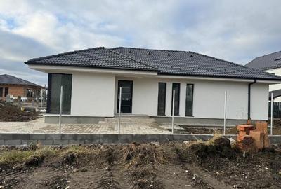 CASĂ DE VÂNZARE CU REGIM DE ÎNĂLȚIME PARTER - 9