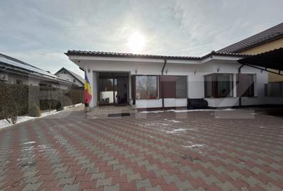 Casă individuală cu 5 camere cu Teren 1020 Mp în Exterior Est