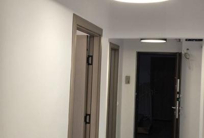 Apartament cu 3 camere decomandat în Titulescu - 4
