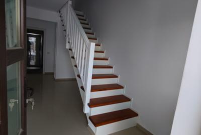 Duplex cu 4 camere cu Canalizare în Valea Lupului - 1