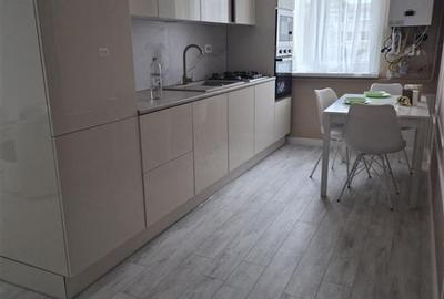 Apartament cu 3 camere semidecomandat, mobilat în Școlilor - 5