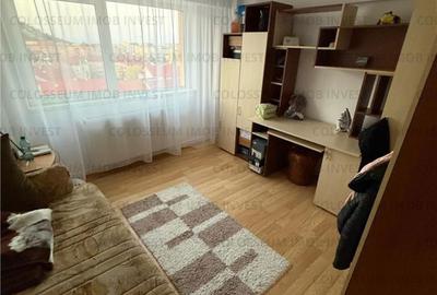 Apartament cu 2 camere, mobilat în Valea Cetății