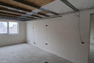 Apartament cu 4 camere semidecomandat în Dumbrăvița - 21