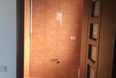 Spațiu comercial, de 60 mp, în Central - 4