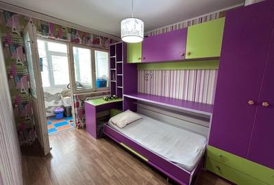 Apartament cu 3 camere semidecomandat, mobilat în Viziru 1 - 3