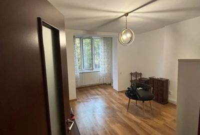 Apartament 2 camere in OM , Hunedoara - 1