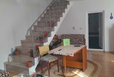 Casă cu 4 camere în Bujoreanca - 2
