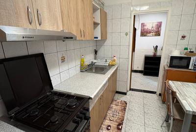 Apartament cu 3 camere decomandat, mobilat în Apărătorii Patriei - 16