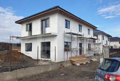 Casă individuală cu 5 camere cu Canalizare în Jucu de Mijloc - 1