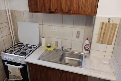 Garsonieră decomandată în Șcheia - 2
