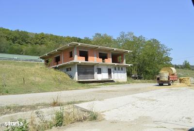 Spațiu comercial, de 1,887 mp, în Glâmbocel - 3