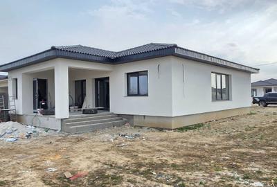 Casă cu 3 camere în Sântandrei - 2