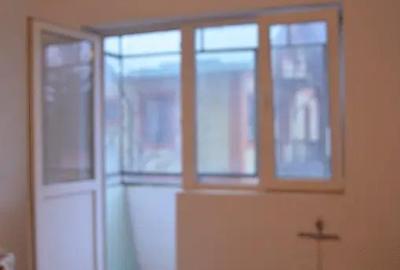 Apartament cu 2 camere semidecomandat în Cezar Petrescu - 1