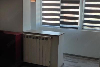 Garsonieră decomandată în Traian - 2