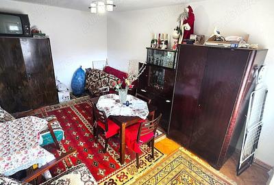 Apartament cu 3 camere decomandat în Micro 17