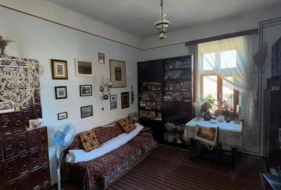 Casă cu 6 camere cu Teren 450 Mp în Aluniș - 10