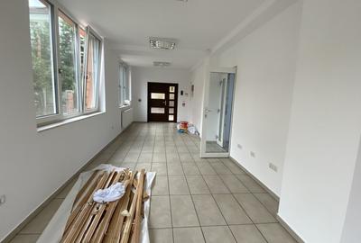 Casă cu 5 camere cu Canalizare în Take Ionescu - 13