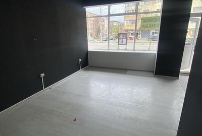 Spațiu comercial, de 40 mp, în Central - 1