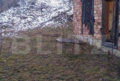 Casă cu 3 camere cu Teren 700 Mp în Central - 1