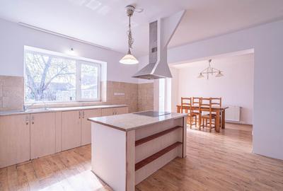 Casă individuală cu 4 camere cu Canalizare în Poltur - 2